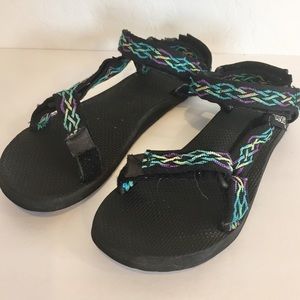 Vtg Teva Strappy Rainbow Sandals 9